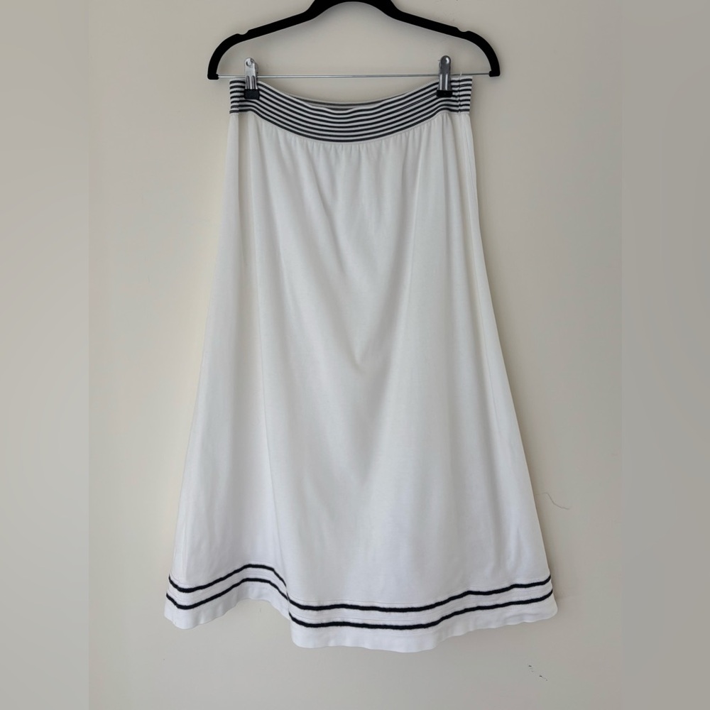 Vintage Adrienne Vittadini Sport Black and White Midi A-Line Skirt